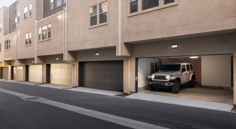 Private 2-Car Garage